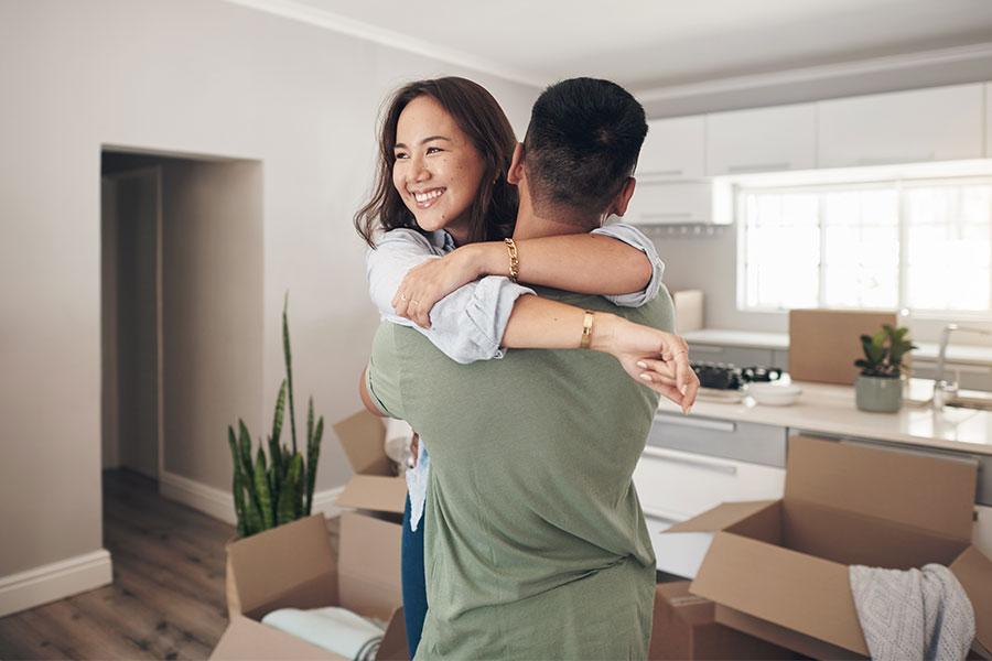 Bank-of-Bozeman_Home_Mortgage Couple moving into a newly bought home in Bozeman